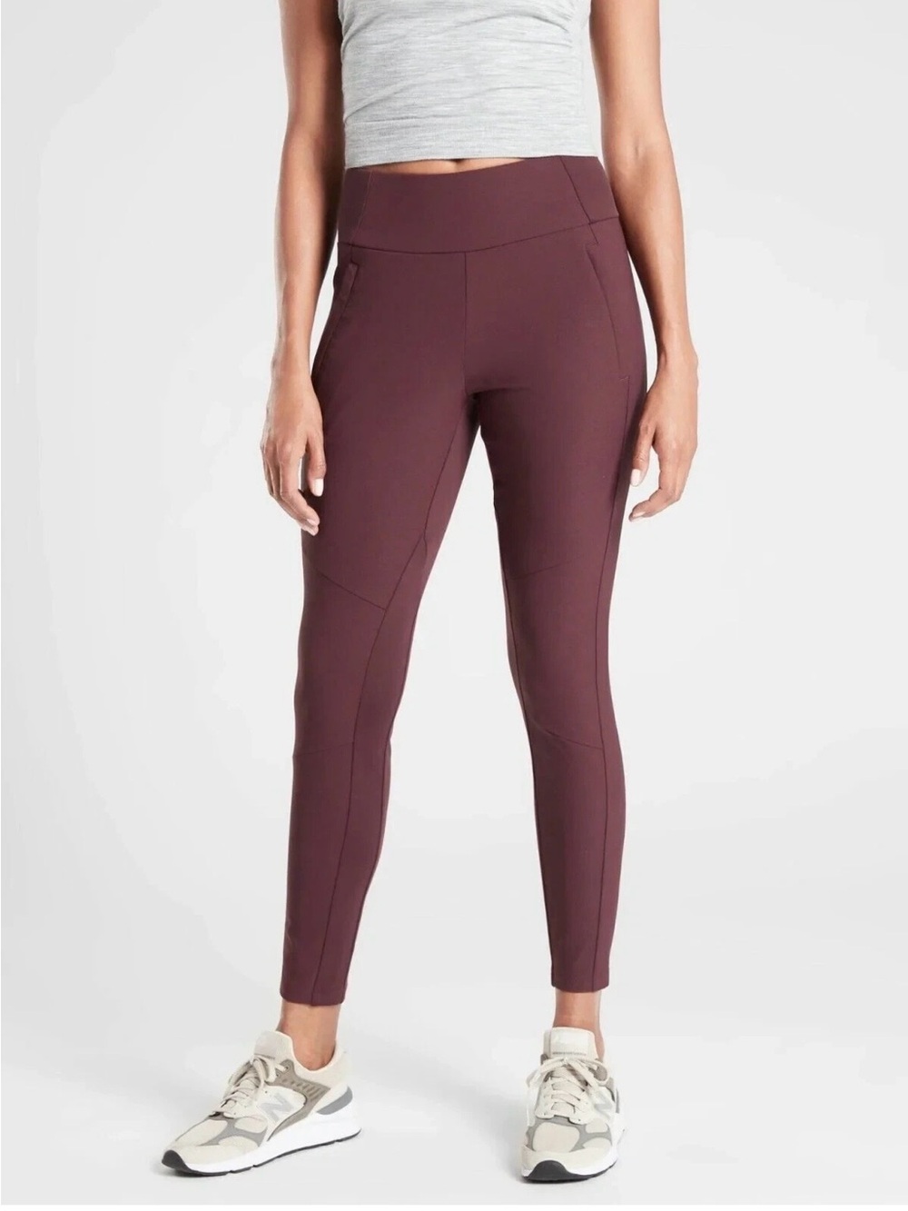 EUC Athleta Headlands Hybrid Trek Tight in Antique Burgundy.—sz 4